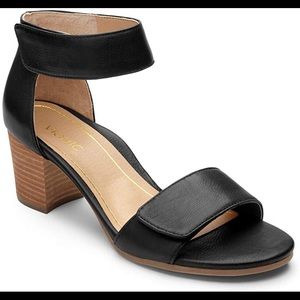 Vionic $105 Solona Orthotic Block Heel Sandal